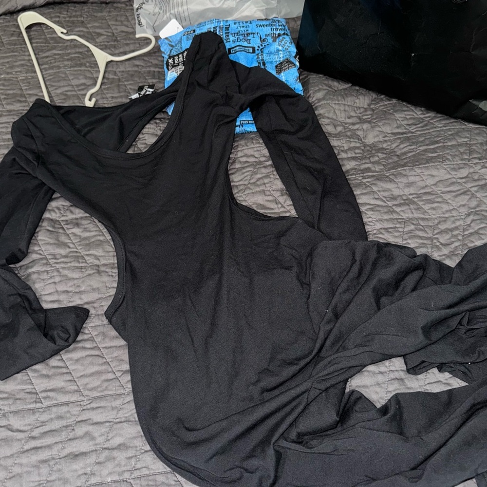 super cute one piece jumpsuit!